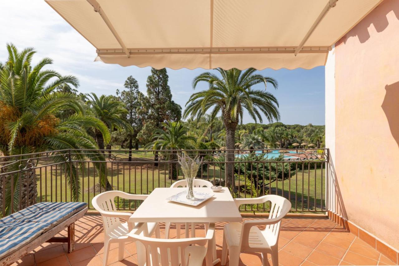 Apartments In Residence With Swimming Pool In Santa Margherita Di Pula, 250 Meters From The Sea Exterior photo